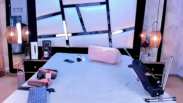 JuliaDavis 1 online show from October 27, 3:51 am