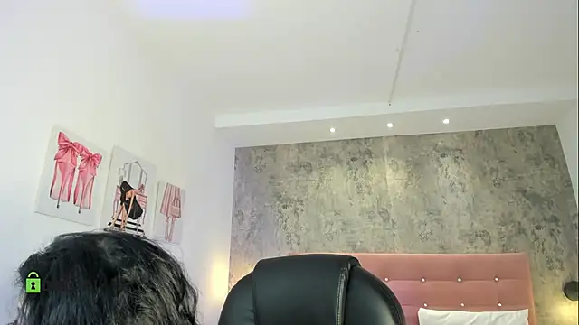 Snapshot of Dulcerose_01 chatting on September 21, 1:22 am Dulcerose 01 online show from September 21, 1:22 am