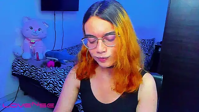 lillykittyy online show from November 2, 12:04 am