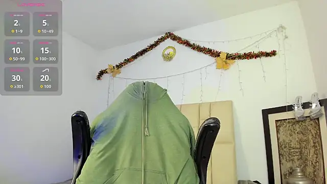 Snapshot of blue_wxw chatting on October 30, 4:00 am blue wxw online show from October 30, 4:00 am