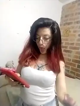  Alaskamisa online show from April 11, 11:30 pm