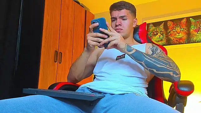 Snapshot of ALPHA_DOMINUS_ chatting on October 1, 4:28 am ALPHA DOMINUS online show from October 1, 4:28 am