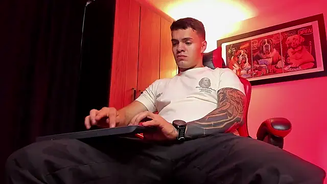 Snapshot of ALPHA_DOMINUS_ chatting on December 19, 4:16 am ALPHA DOMINUS online show from December 19, 4:16 am