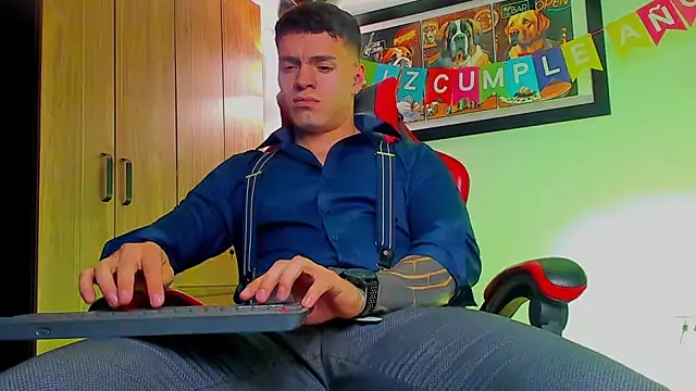 ALPHA DOMINUS  online show from November 22, 4:00 am