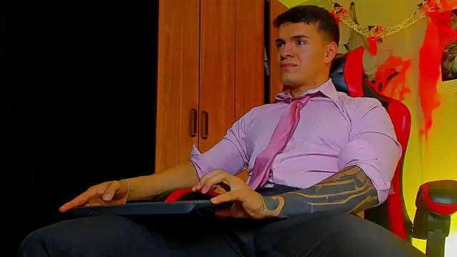 ALPHA DOMINUS  online show from October 21, 3:50 am