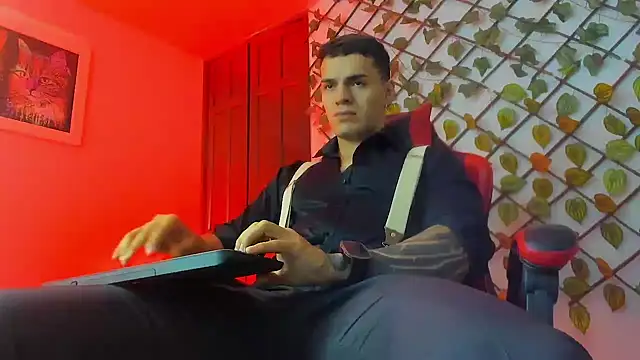 ALPHA DOMINUS  online show from March 14, 4:29 am