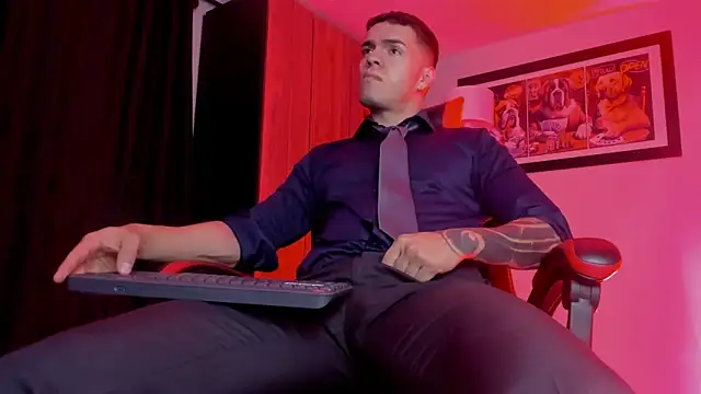 Snapshot of ALPHA_DOMINUS_ chatting on February 9, 3:59 am ALPHA DOMINUS online show from February 9, 3:59 am