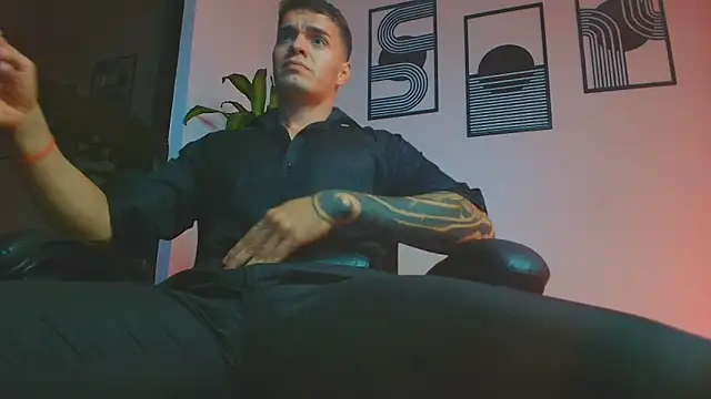 ALPHA DOMINUS  online show from June 18, 4:11 am