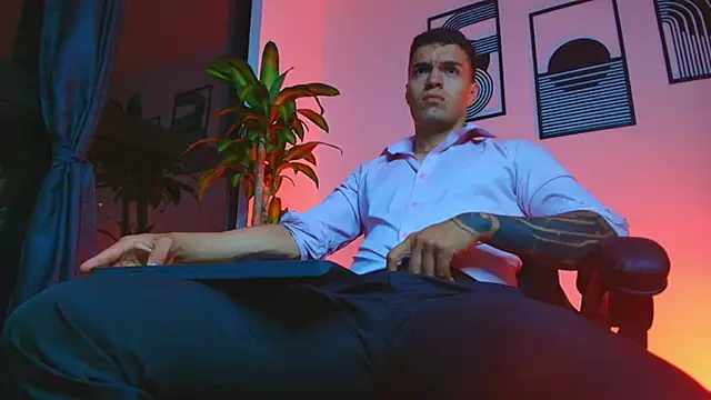 ALPHA DOMINUS  online show from April 7, 3:41 am