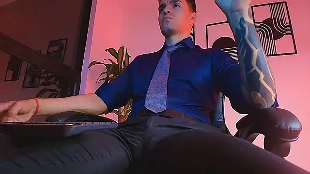 ALPHA DOMINUS  online show from June 28, 3:46 am