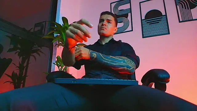 ALPHA DOMINUS  online show from March 25, 3:50 am