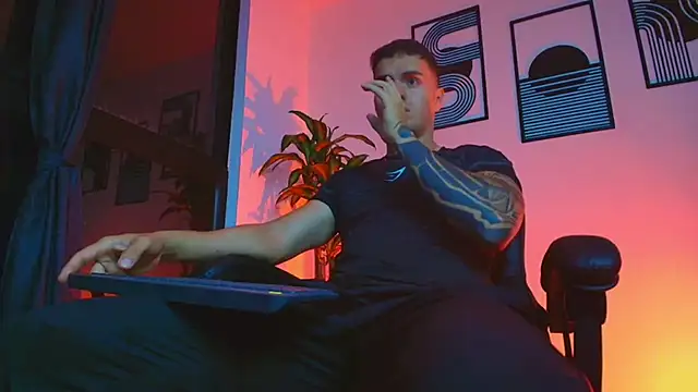 ALPHA DOMINUS  online show from April 15, 10:21 am