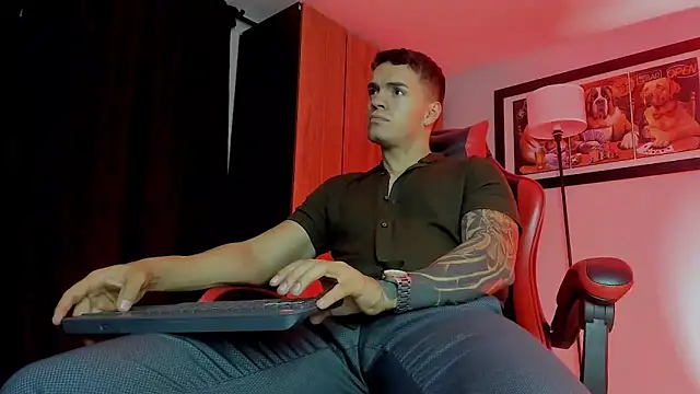 Snapshot of ALPHA_DOMINUS_ chatting on February 14, 8:14 am ALPHA DOMINUS online show from February 14, 8:14 am