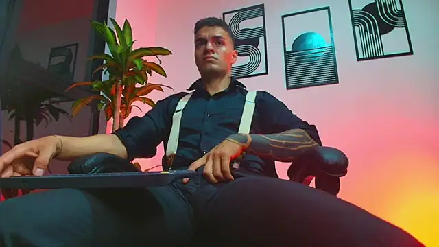 ALPHA DOMINUS  online show from March 29, 4:14 am