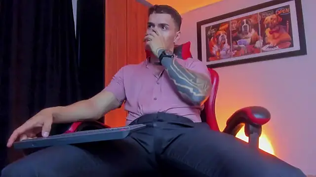 ALPHA DOMINUS  online show from March 9, 4:49 am