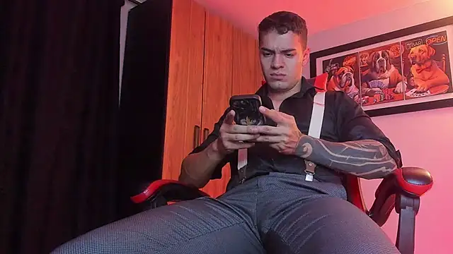 Snapshot of ALPHA_DOMINUS_ chatting on February 1, 4:55 am ALPHA DOMINUS online show from February 1, 4:55 am