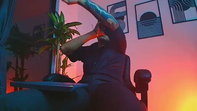 ALPHA DOMINUS  online show from March 27, 8:37 am