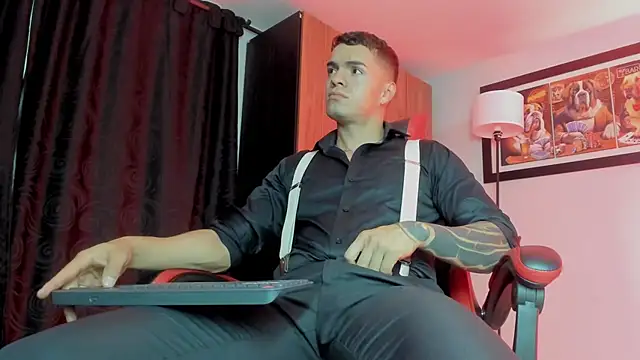 Snapshot of ALPHA_DOMINUS_ chatting on February 10, 5:17 am ALPHA DOMINUS online show from February 10, 5:17 am