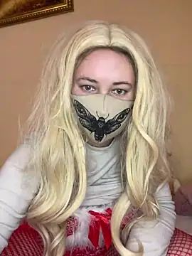 ShyPampBlondie online show from April 26, 12:35 pm