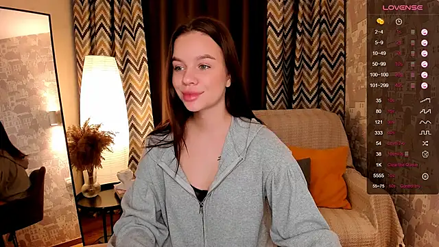 marydreams  online show from October 17, 2:15 am