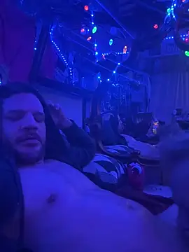 Snapshot of cloudsnfun chatting on March 15, 2:40 am cloudsnfun online show from March 15, 2:40 am