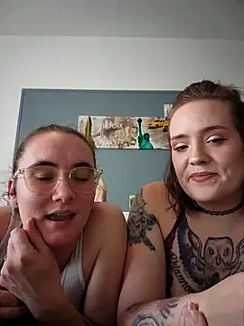 AndHerXO online show from February 6, 12:56 pm