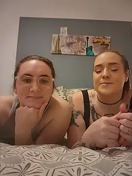 Snapshot of AndHerXO chatting on July 11, 2:28 pm AndHerXO online show from July 11, 2:28 pm