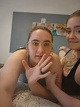 Snapshot of AndHerXO chatting on June 26, 2:12 pm AndHerXO online show from June 26, 2:12 pm