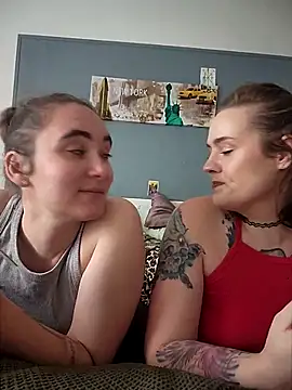 AndHerXO online show from February 20, 2:19 pm