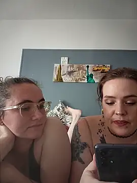 AndHerXO online show from March 21, 2:54 pm