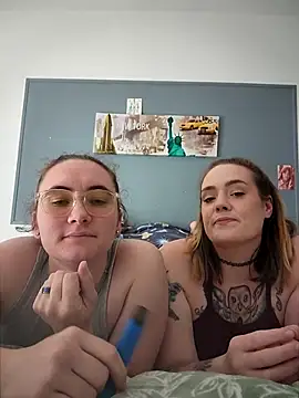 AndHerXO online show from May 15, 4:05 pm