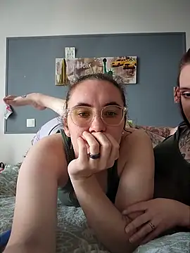 AndHerXO online show from March 12, 12:31 pm