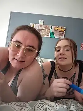 AndHerXO online show from May 8, 3:16 pm