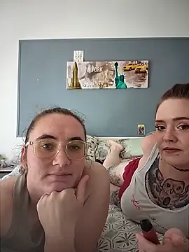 AndHerXO online show from April 26, 2:36 pm