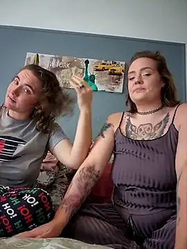 AndHerXO online show from December 15, 2:01 pm