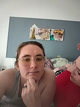 AndHerXO online show from April 15, 3:38 pm