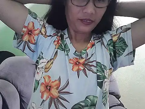 HotLadyPinay32 online show from January 5, 8:23 pm