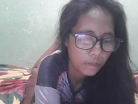 Snapshot of HotLadyPinay32 chatting on October 19, 8:55 pm HotLadyPinay32 online show from October 19, 8:55 pm