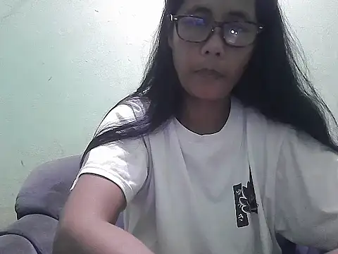 HotLadyPinay32 online show from December 20, 12:46 am