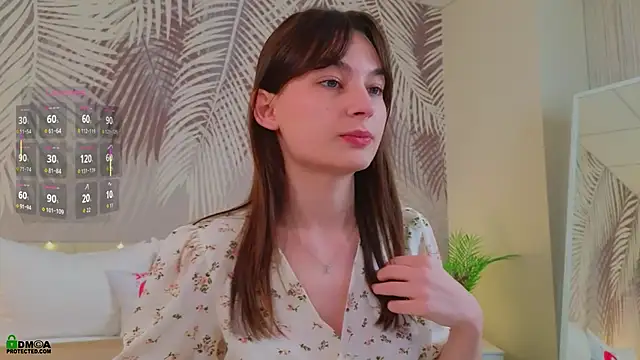 Snapshot of LolaPrise chatting on November 15, 1:42 am LolaPrise online show from November 15, 1:42 am