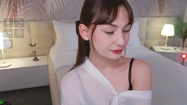 Snapshot of LolaPrise chatting on September 28, 1:34 am LolaPrise online show from September 28, 1:34 am