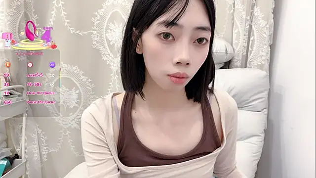 Snapshot of tuantuanle chatting on October 25, 1:34 pm tuantuanle online show from October 25, 1:34 pm