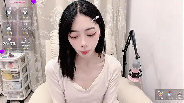 Snapshot of tuantuanle chatting on June 25, 3:28 pm tuantuanle online show from June 25, 3:28 pm