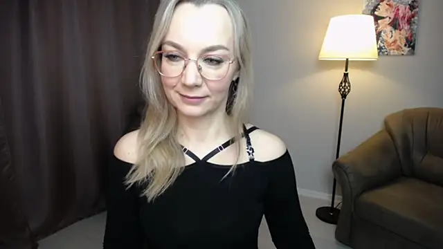 Ava Elior online show from December 18, 10:52 am