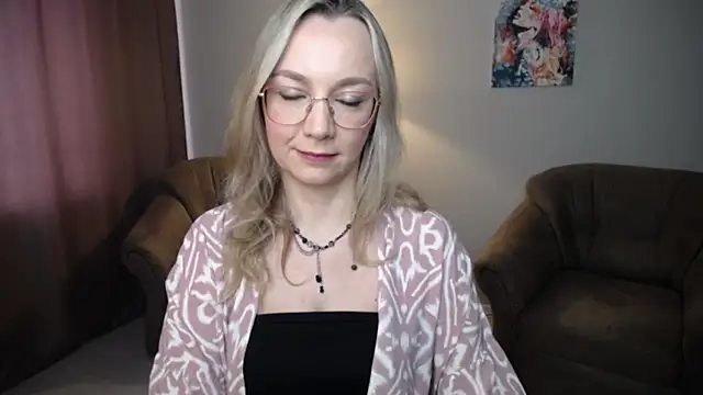 Ava Elior online show from May 8, 10:52 am