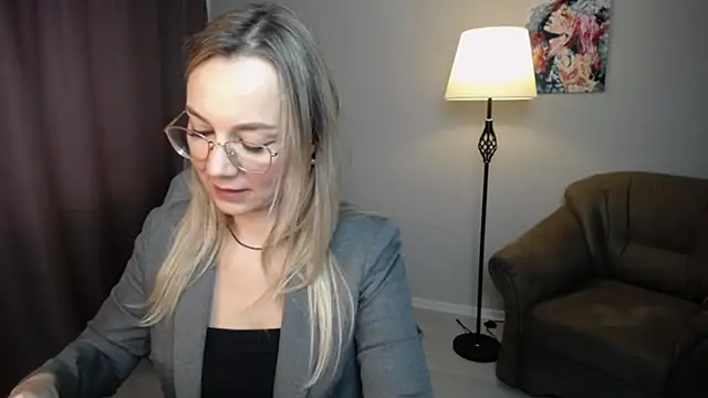 Ava Elior online show from October 14, 9:43 am