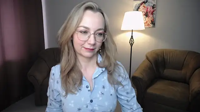 Snapshot of Ava_Elior chatting on June 14, 11:44 am Ava Elior online show from June 14, 11:44 am