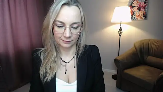 Ava Elior online show from February 23, 11:11 am