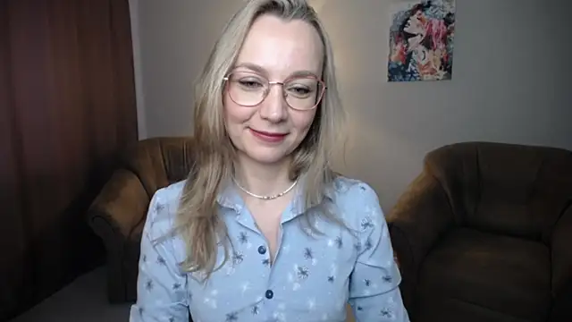 Snapshot of Ava_Elior chatting on June 19, 11:05 am Ava Elior online show from June 19, 11:05 am