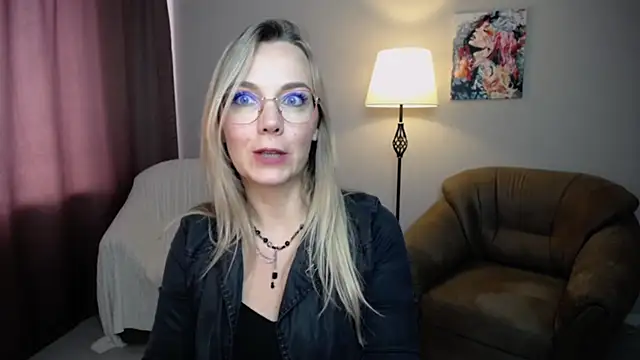 Ava Elior online show from September 10, 12:15 pm